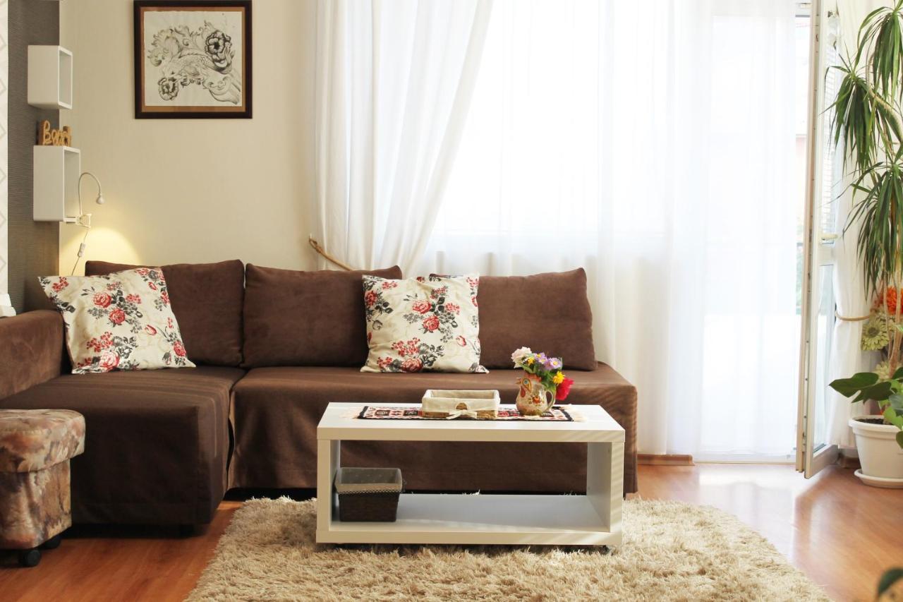 פומורי Sunny Day Apartment מראה חיצוני תמונה