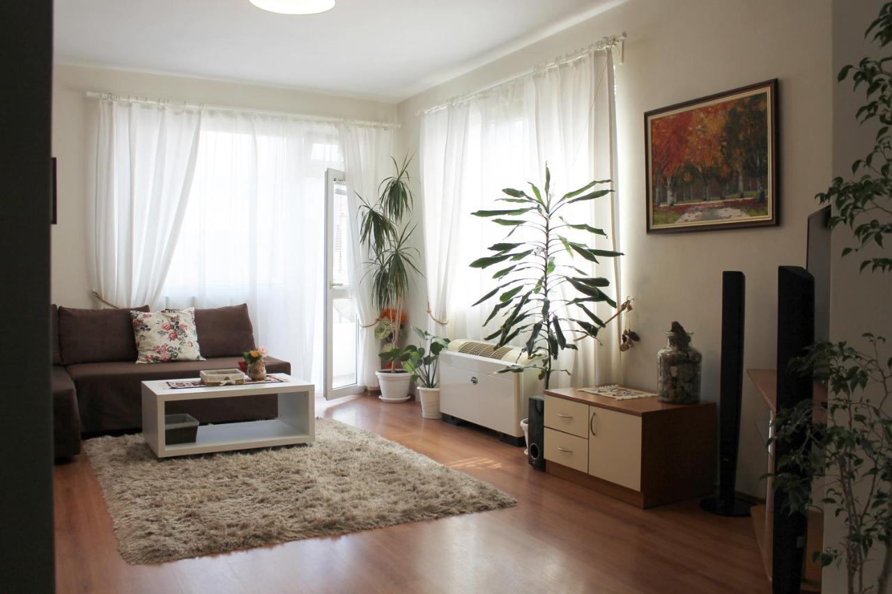 פומורי Sunny Day Apartment מראה חיצוני תמונה