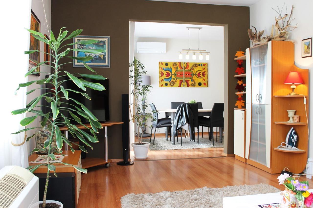 פומורי Sunny Day Apartment מראה חיצוני תמונה