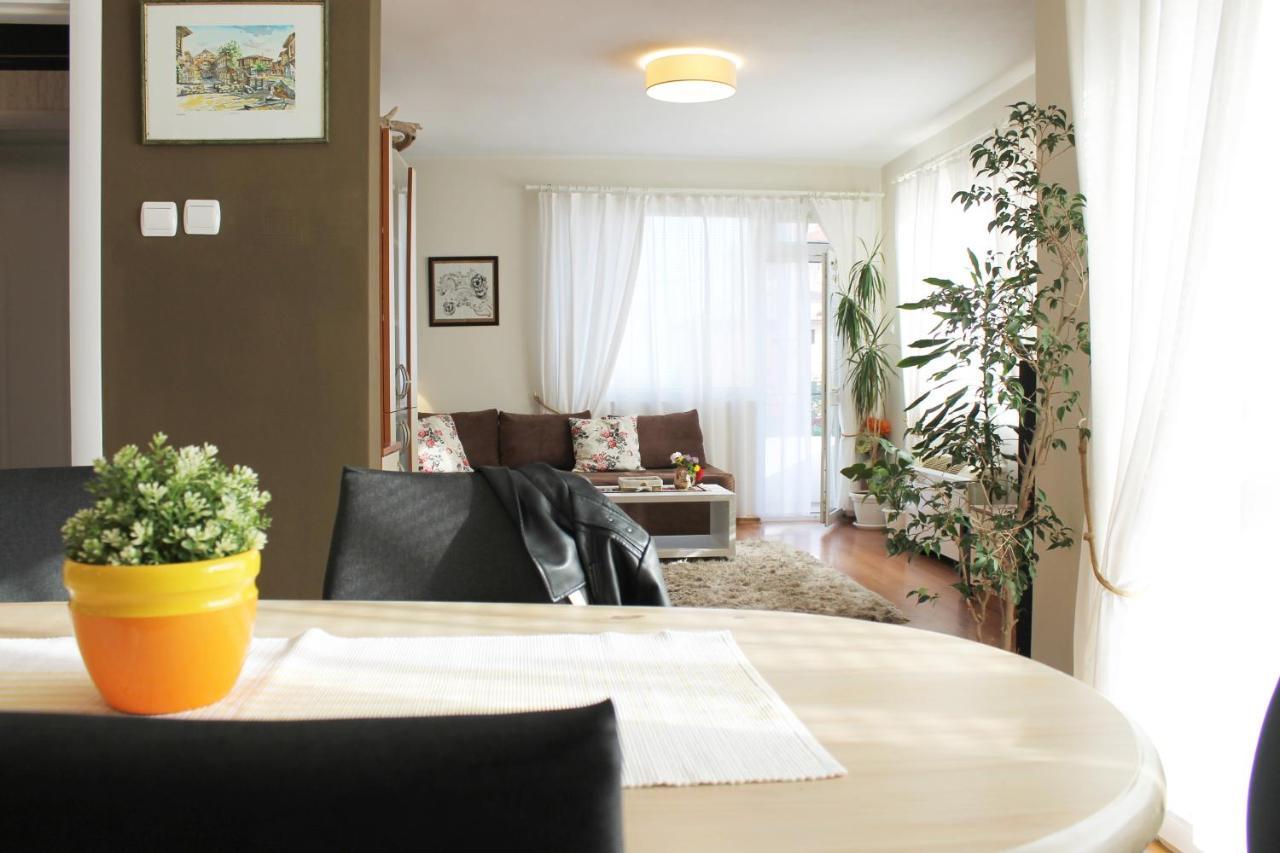 פומורי Sunny Day Apartment מראה חיצוני תמונה